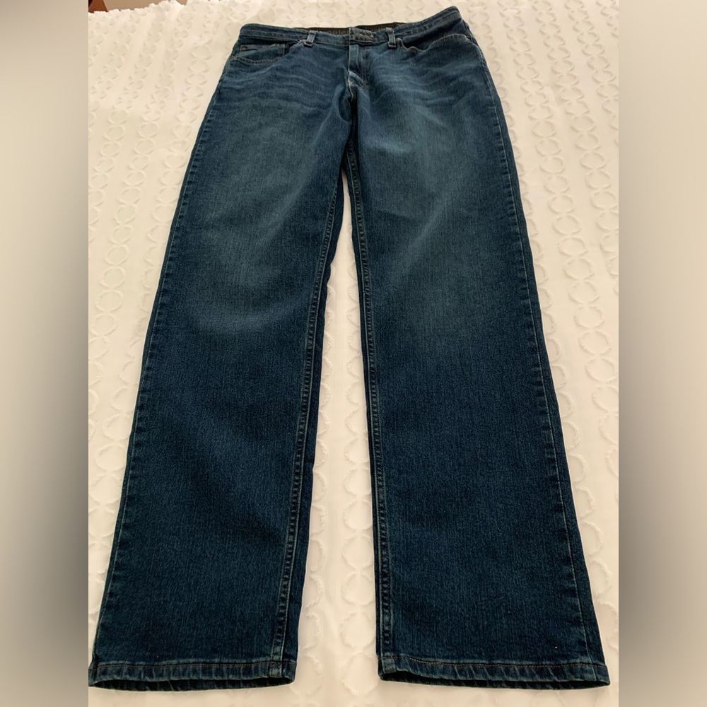 Men’s Wrangler blue jeans
